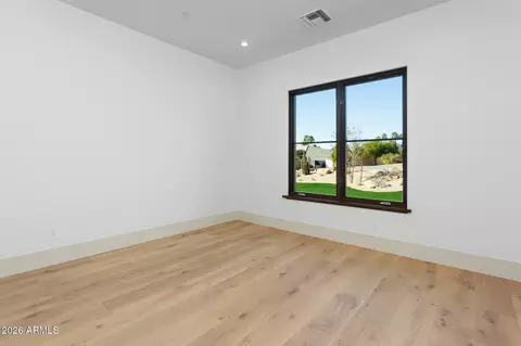 Bedroom - 4605 E Rockridge Rd, Phoenix, AZ 85018 photo 2 of 8