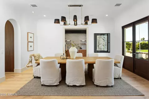 Dining - 4605 E Rockridge Rd, Phoenix, AZ 85018 photo 1 of 9