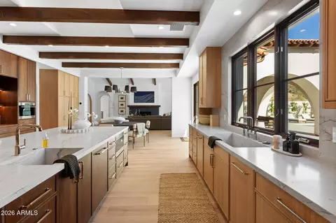 Kitchen - 4605 E Rockridge Rd, Phoenix, AZ 85018 photo 8 of 12