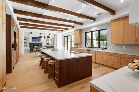 Kitchen - 4605 E Rockridge Rd, Phoenix, AZ 85018 photo 5 of 12