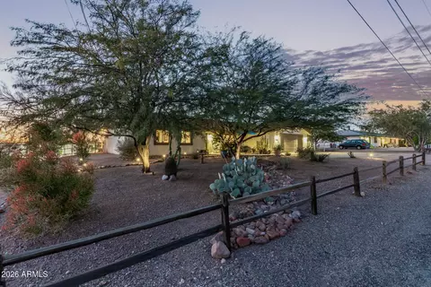 Exterior - 164 S Sixshooter Rd, Apache Junction, AZ 85119 photo 3 of 28