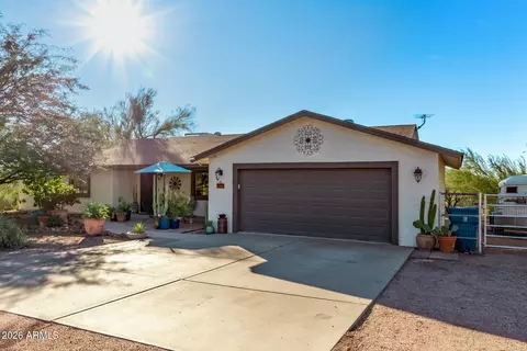 Exterior - 164 S Sixshooter Rd, Apache Junction, AZ 85119 photo 9 of 28