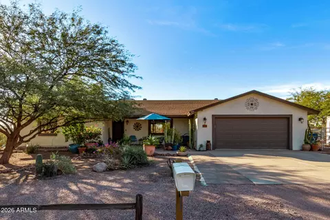Exterior - 164 S Sixshooter Rd, Apache Junction, AZ 85119 photo 6 of 28