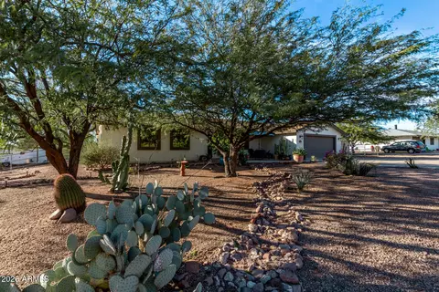 Exterior - 164 S Sixshooter Rd, Apache Junction, AZ 85119 photo 8 of 28