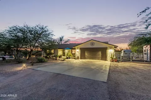 Exterior - 164 S Sixshooter Rd, Apache Junction, AZ 85119 photo 5 of 28