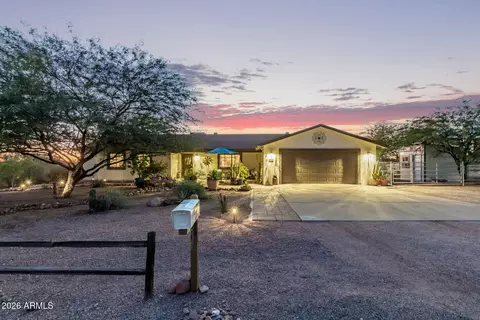 Exterior - 164 S Sixshooter Rd, Apache Junction, AZ 85119 photo 1 of 28