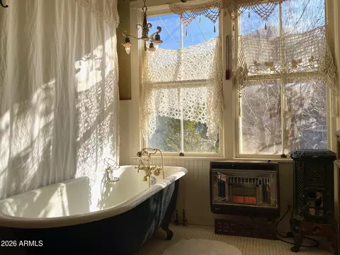 Bath - 132 Opera Dr, Bisbee, AZ 85603 photo 2 of 6