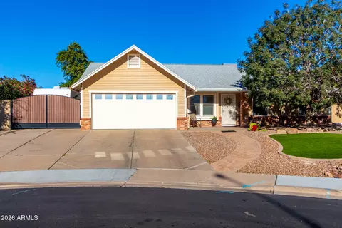 2562 E Drummer Cir, Mesa, AZ 85204