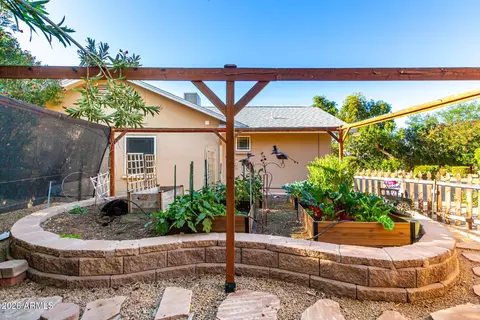 2562 E Drummer Cir, Mesa, AZ 85204 photo 4