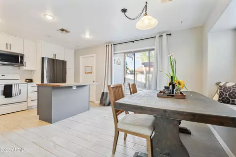 Dining - 11246 E Sunland Ave, Mesa, AZ 85208 photo 1 of 2