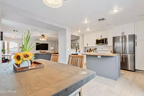 Dining - 11246 E Sunland Ave, Mesa, AZ 85208 photo 2 of 2