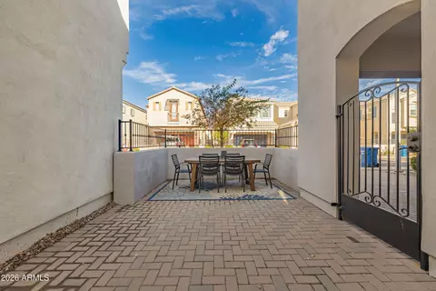 Exterior - 267 E Aster Dr, Chandler, AZ 85286 photo 4 of 6