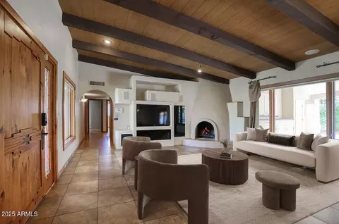Living - 201 E Citation Ln, Tempe, AZ 85284 photo 1 of 2