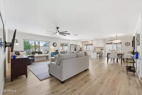 Living - 2647 E Cholla St, Phoenix, AZ 85028 photo 1 of 3