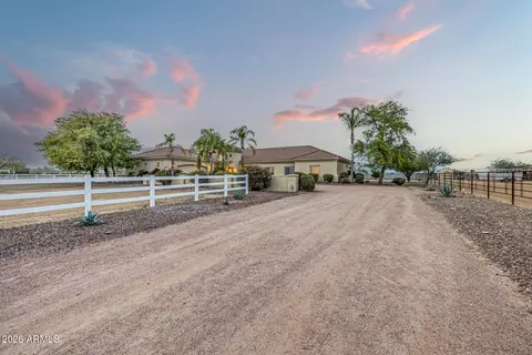 25614 W Melanie Dr, Wittmann, AZ 85361