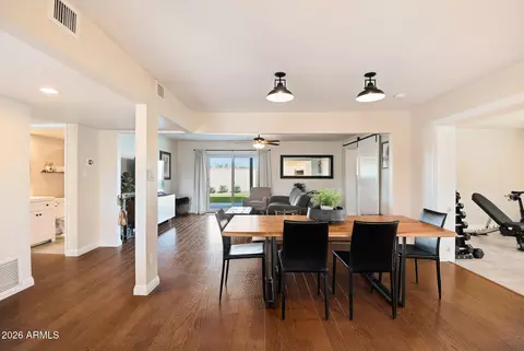 Dining - 3340 E North Ln, Phoenix, AZ 85028 photo 2 of 2
