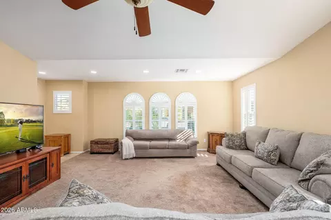 Living - 322 N Wesley --, Mesa, AZ 85207 photo 2 of 3