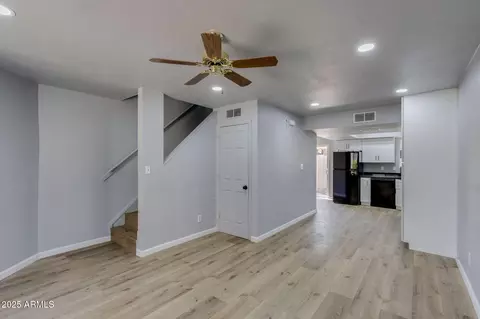 Living - 3044-48 E Beck Ln, Phoenix, AZ 85032 photo 2 of 2