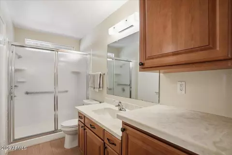Bath - 4939 E Lake Point Ct, Phoenix, AZ 85044 photo 1 of 2