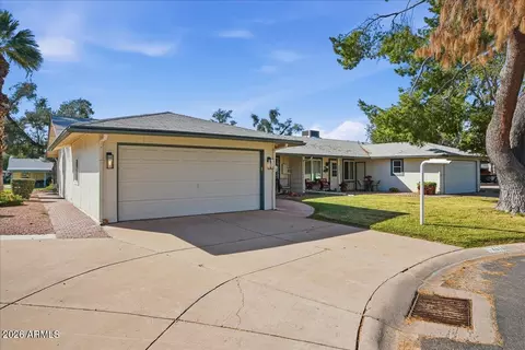 Exterior - 4939 E Lake Point Ct, Phoenix, AZ 85044 photo 3 of 8