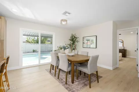 Dining - 1655 E La Jolla Dr, Tempe, AZ 85282 photo 2 of 2