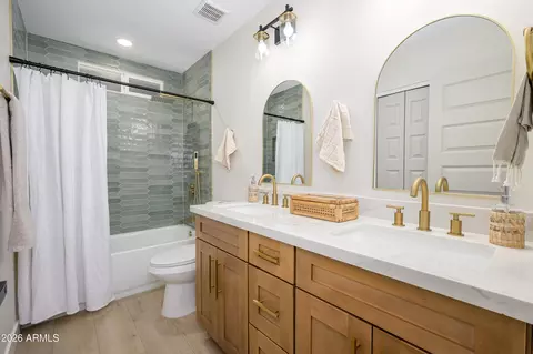 Bath - 1655 E La Jolla Dr, Tempe, AZ 85282 photo 1 of 4