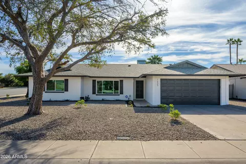 Exterior - 1655 E La Jolla Dr, Tempe, AZ 85282 photo 1 of 7