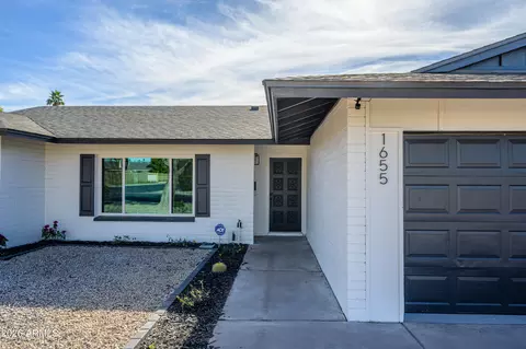 Exterior - 1655 E La Jolla Dr, Tempe, AZ 85282 photo 2 of 7