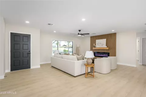 Living - 1655 E La Jolla Dr, Tempe, AZ 85282 photo 3 of 3