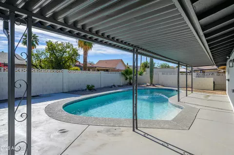 Exterior - 1655 E La Jolla Dr, Tempe, AZ 85282 photo 4 of 7