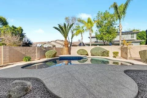 Exterior - 3938 E Morrison Ranch Pkwy, Gilbert, AZ 85296 photo 5 of 7