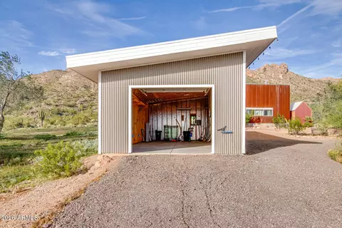 Exterior - 5561 N Gold Dr, Apache Junction, AZ 85120 photo 3 of 11