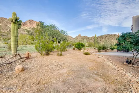 Exterior - 5561 N Gold Dr, Apache Junction, AZ 85120 photo 7 of 11