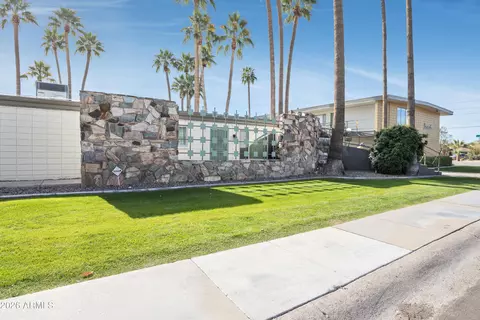 6805 E 2nd St #7, Scottsdale, AZ 85251