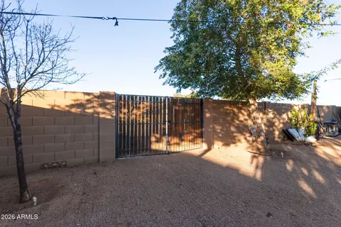 Exterior - 950 N 97th St, Mesa, AZ 85207 photo 6 of 7