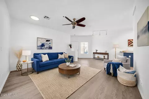 8800 N 107th Ave #52, Peoria, AZ 85345