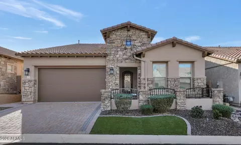 6919 E Russell St, Mesa, AZ 85207