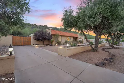 14402 N Coral Gables Dr, Phoenix, AZ 85023