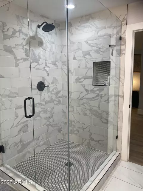 Bath - 516 W Rancho Dr, Phoenix, AZ 85013 photo 9 of 9
