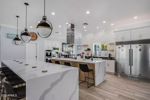 Kitchen - 516 W Rancho Dr, Phoenix, AZ 85013 photo 1 of 4