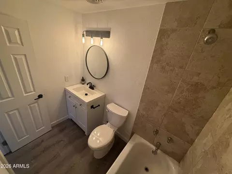Bath - 3640 E Ludlow Dr, Phoenix, AZ 85032 photo 4 of 4