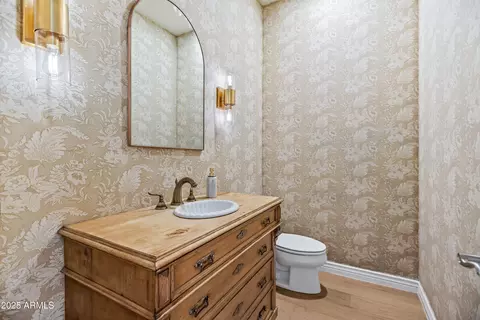 Bath - 4901 E Lafayette Blvd, Phoenix, AZ 85018 photo 6 of 6