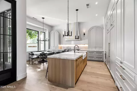 Kitchen - 4901 E Lafayette Blvd, Phoenix, AZ 85018 photo 3 of 3