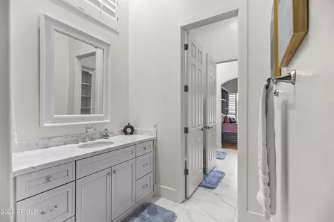 Bath - 4901 E Lafayette Blvd, Phoenix, AZ 85018 photo 4 of 6