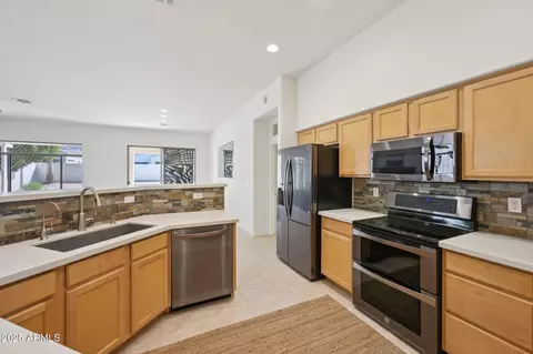 Kitchen - 2223 E Branham Ln, Phoenix, AZ 85042 photo 2 of 3