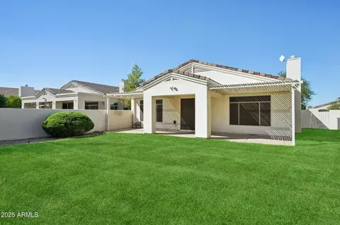 Exterior - 2223 E Branham Ln, Phoenix, AZ 85042 photo 5 of 8