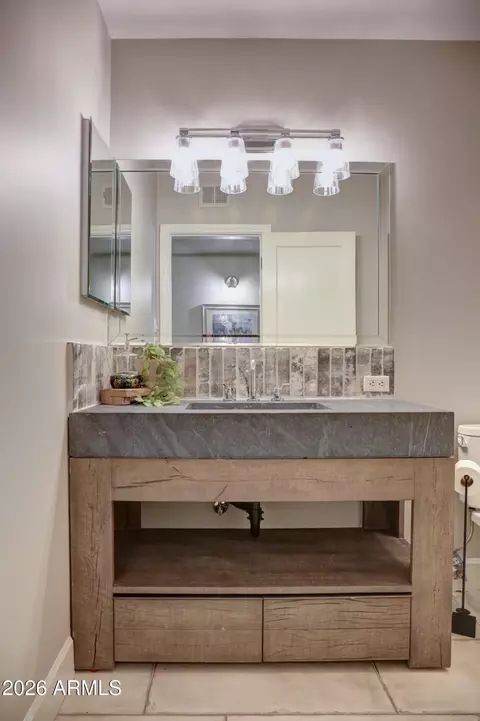 Bath - 1915 E Rose Ln, Phoenix, AZ 85016 photo 8 of 11