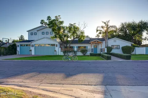 Exterior - 1915 E Rose Ln, Phoenix, AZ 85016 photo 2 of 8