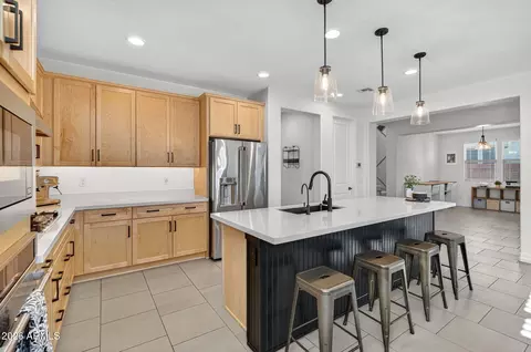 Kitchen - 9511 E Saturn Ave, Mesa, AZ 85212 photo 2 of 6