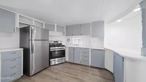 306 E Apache St, Huachuca City, AZ 85616